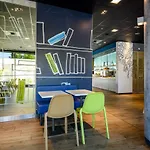 Hotel Ibis Budget West *
