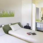 Ibis Budget West Hotel *