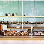 Ibis Budget West Отель