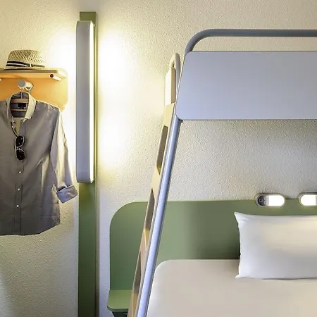 Hotel Ibis Budget West