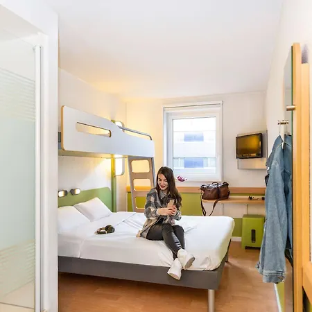 Hotel Ibis Budget West *