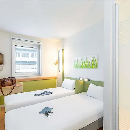 Ibis Budget West Отель Цюрих