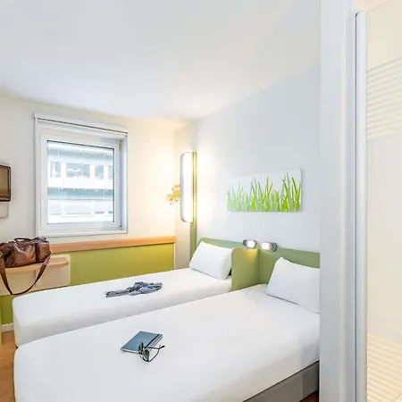 Hotel Ibis Budget West *
