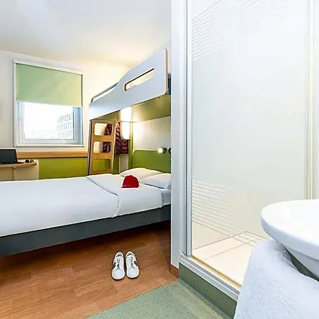 Ibis Budget West *