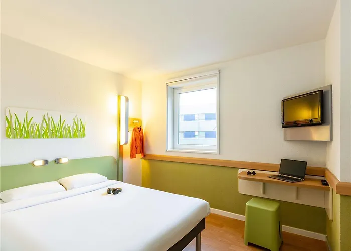 Ibis Budget West Otel Zürih