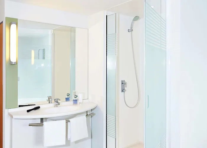 Ibis Budget West 호텔