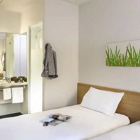 Ibis Budget West Hotel