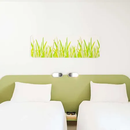 Ibis Budget West *