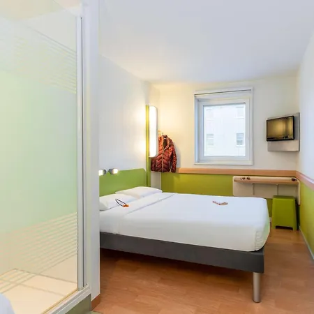 Ibis Budget West Hotel