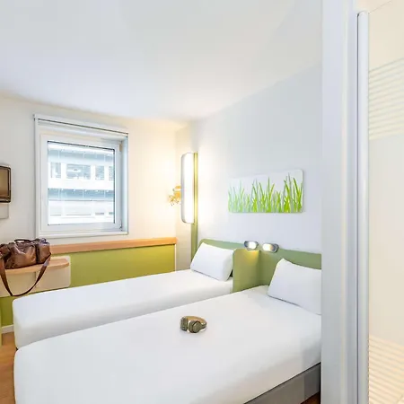 Ibis Budget West