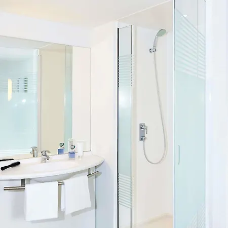 Ibis Budget West Hotel