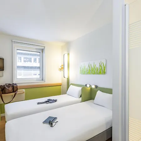 Ibis Budget West Hotel